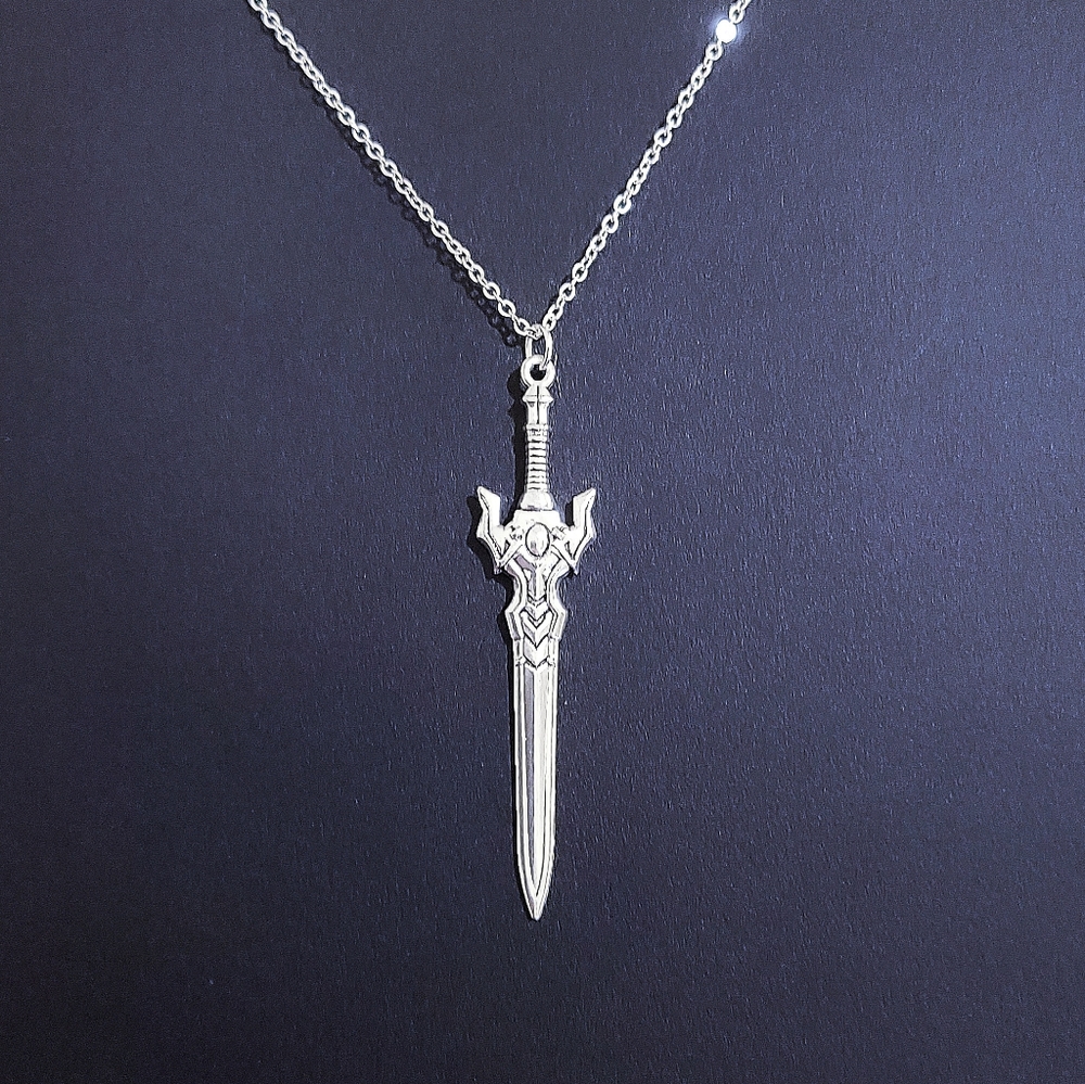 Silver Sword Necklace 007